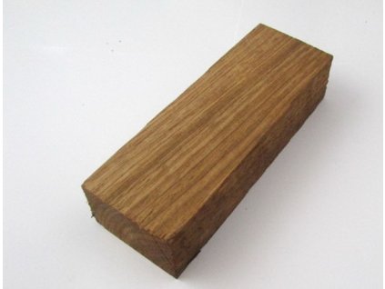 Dřevo Mahagon