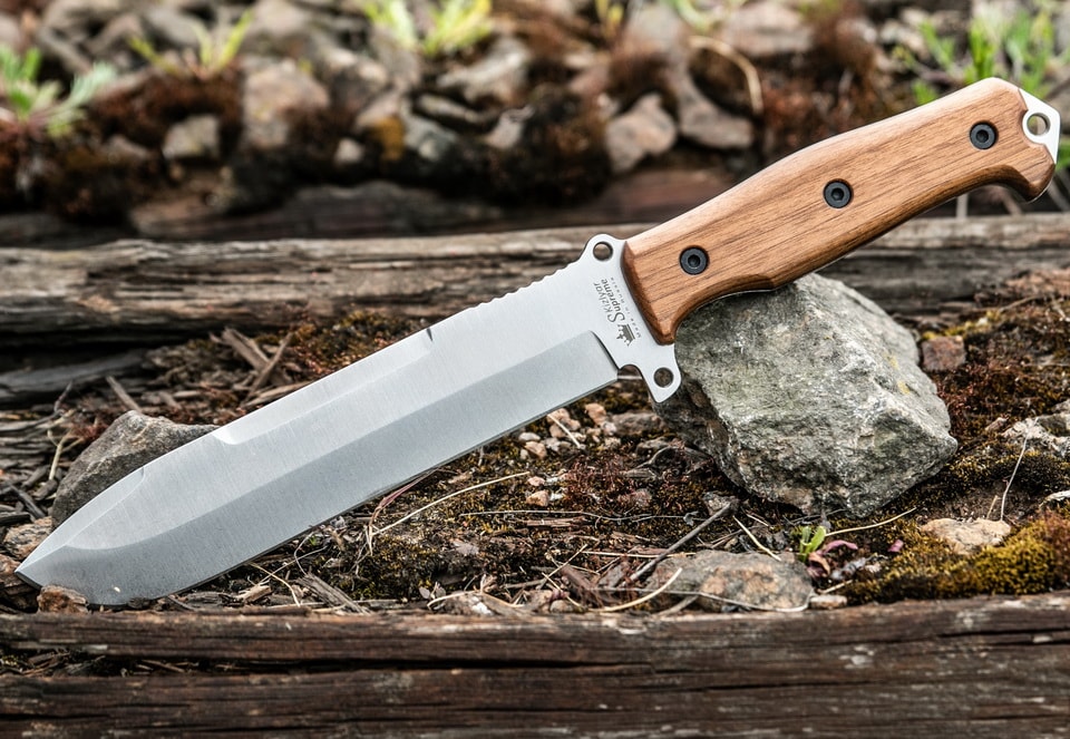 Kizlyar Supreme Survivalist X AUS-8 LSW Walnut kés