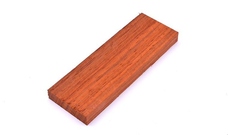 Drevo Padouk Príložky 2 ks