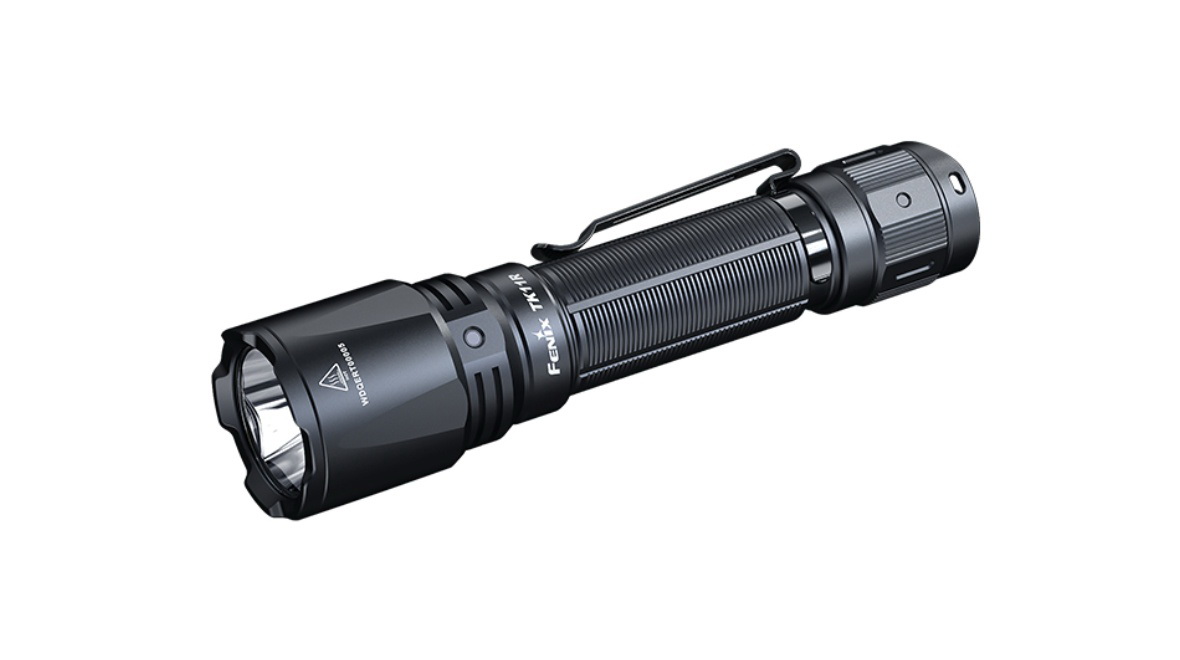 Fenix TK11R vrecková nabíjateľná LED baterka