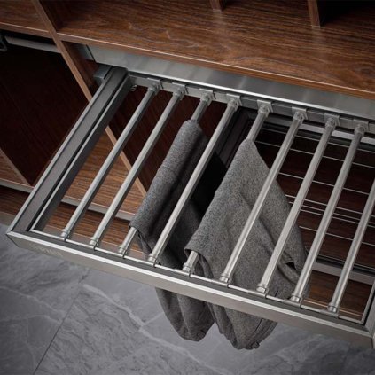 Výsuvný vešiak na nohavice WB-662, antracit