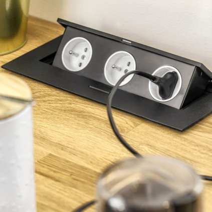 Elektrická zásuvka - Výklopná zásuvka GTV FLEXIPORT, 3 x 230V, Čierna