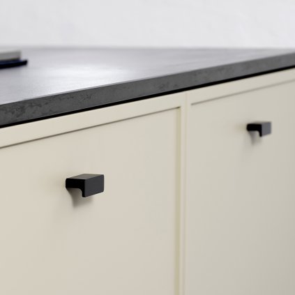 Úchytka - Furnipart ELAN / Čierna brúsená matná, 32 mm