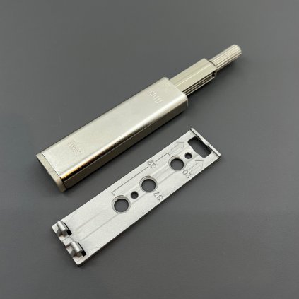 TITUS - Push to open bezúchytkové otváranie dverí, Strieborný