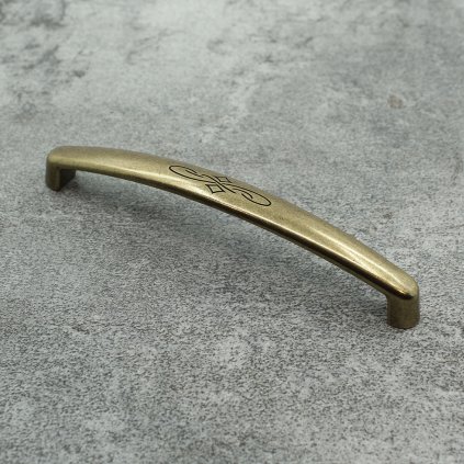 BEE987B5 1F68 4FC5 829B 845828F50018204642 Pic 01