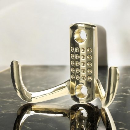 8CF41278 30C2 41DF A621 D0714D363E03T06298 Photoroom