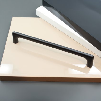 Úchytka - Octavio, Čierna matná