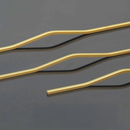 Úchytka - APRO C-5769, symetrická, Zlatá matná