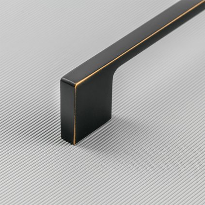 Úchytka - UZ-819, Stará medená