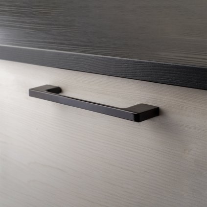 B4B330A3 5E38 4677 8EF7 E3994D91A27E1 nakana cierna