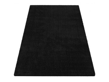 Kusový shaggy koberec jednobarevný Kamel černý1