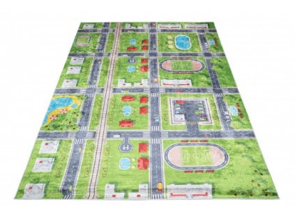 Dětský kusový koberec vhodný k praní BAMBINO 9033 Město Ulice Fotbalový stadión pogumovaný zelený modrý