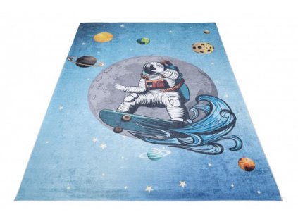 Dětský kusový koberec vhodný k praní BAMBINO 2236 Kosmonaut Vesmír Planety protiskluzový modrý
