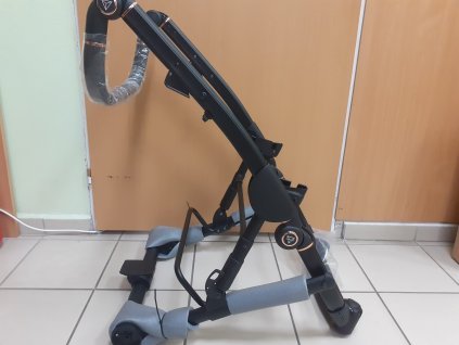 Konstrukce Junama V2 Black/gold
