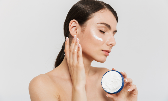 Hydratace pleti: Jak udržet pleť hydratovanou pomocí korejských produktů