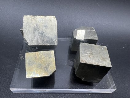 Pyrit krystaly kostky - Španělsko (Rozměr 1-2 cm)