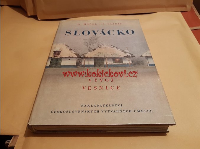 SLOVÁCKO ARCHITEKTONICKÝ VÝVOJ VESNICE 1958