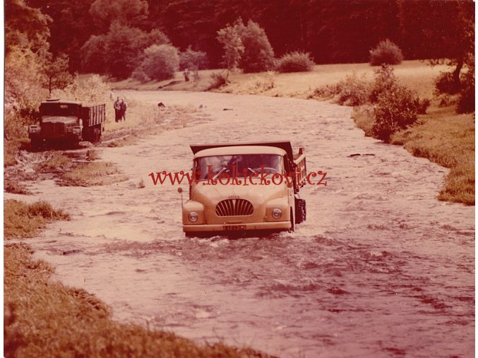 TATRA 138 A TATRA 141 - ORIGINÁL FOTOGRAFIE 17,5*23 CM - MILOSLAV VEVERKA