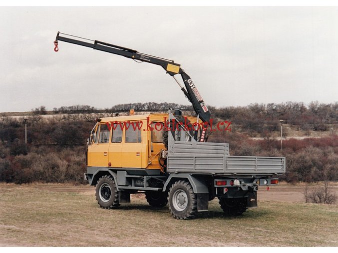 Roudnické strojírny a slévárny a.s. ROSS - podniková reklamní fotografie - 18*12 cm - typ vozidla viz fotografie - cca 1993 - hydraulická ruka