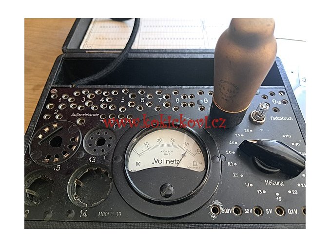 ELEKTRONKA TUNGSRAM AG 495 / REN 904 - PHILIPS  E424 - FUNKČNÍ ZMĚŘENÁ