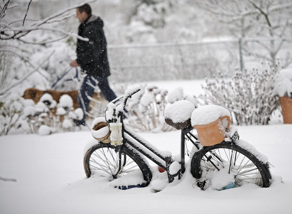 Baterie elektrokola v zimě