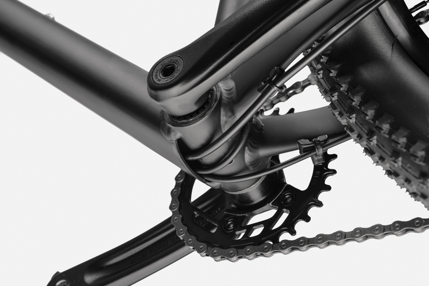 265-vnitrni-vedeni-hadic-a-bovdenu-ramem_1_result