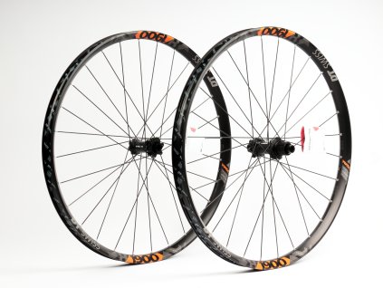 DT Swiss H1900 Spline Hybrid MTB 27,5" 35 mm IS zapletená kola