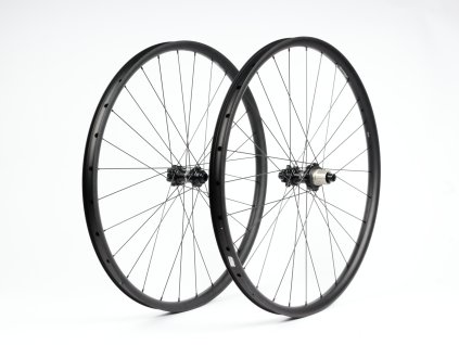 Zapletená kola MTB 29" Syntace V25i 25mm Shimano Microspline Boost 15x110 / 12x148mm
