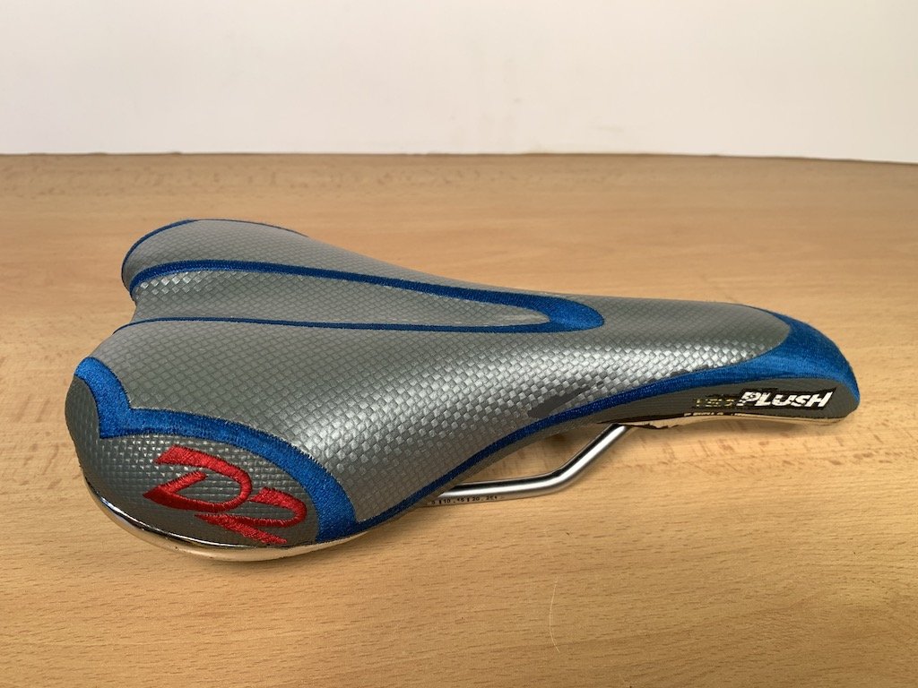 velo d2 plush