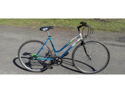 ESKA PREMIER 28" trekingove kolo Shimano Sis Suntour 15 sp. Pojízdné