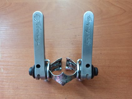 Silniční řadící páčky Campagnolo Victory