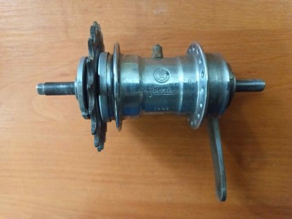 Zadní náboj ČZ (Favorit)