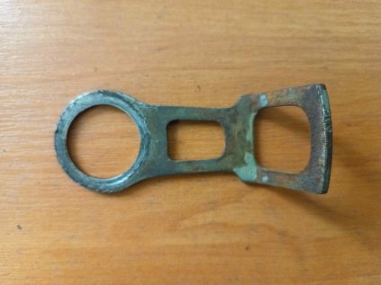 Držák na přední světlo (karbidku)