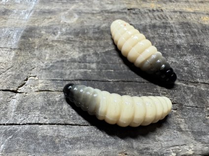 Plujka - larva sršně 3,8cm (Kosťák barva) balení po 12ks - Pro spin baits