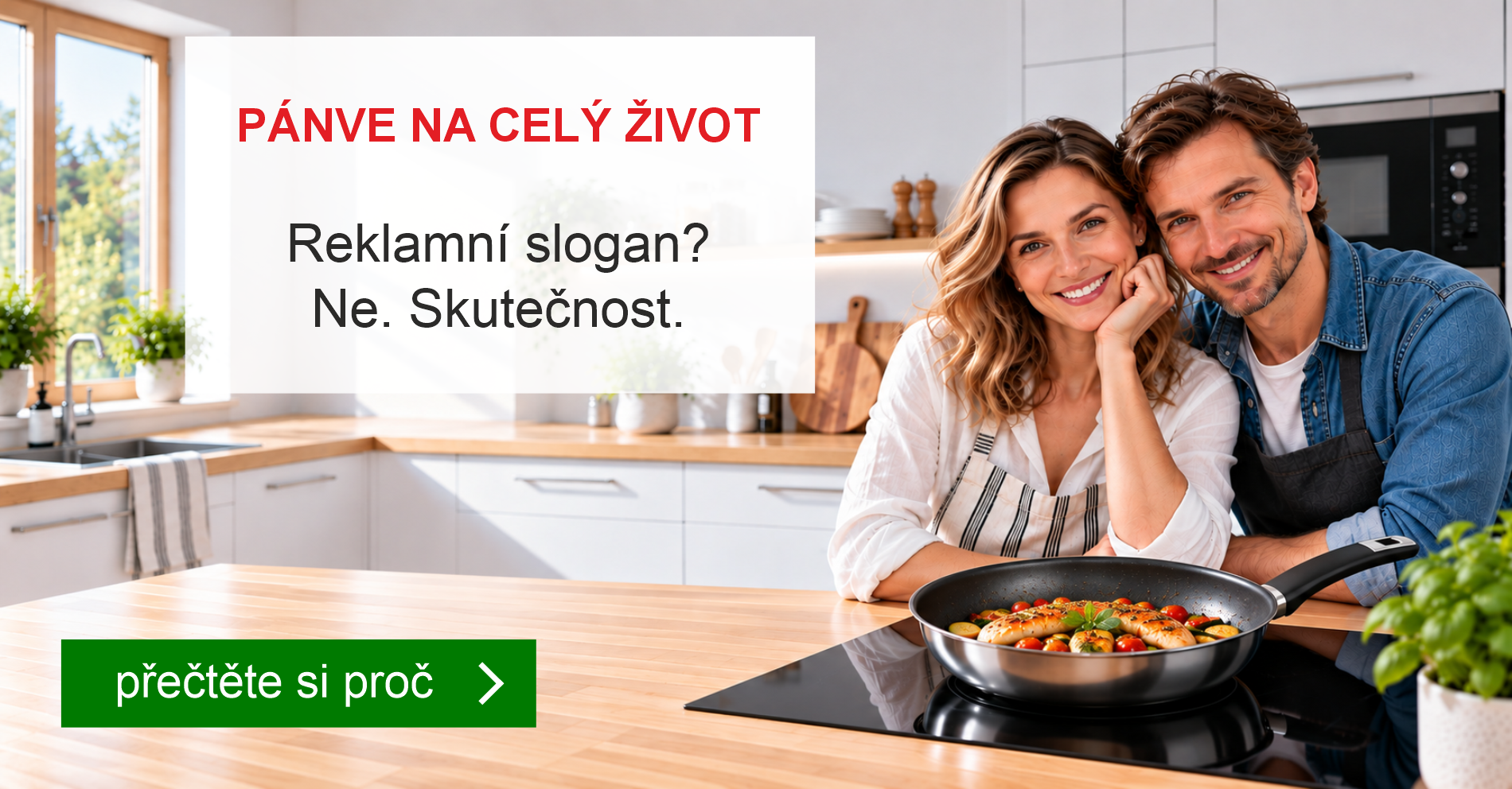 Pánev kolimax s připraveným jídlem v kuchyni