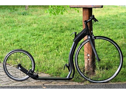 Koloběžka Yedoo Wolfer černá 28"/20"