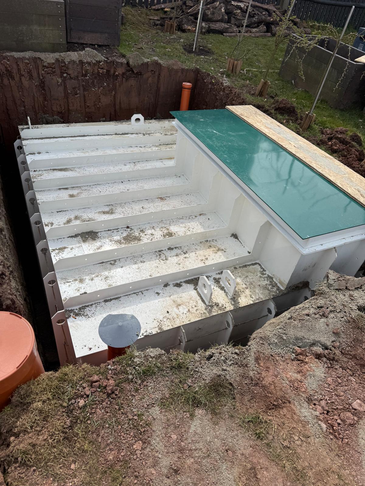 Installation des unterirdischen Kellers Tschechischer Standard
