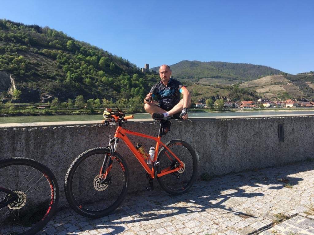 10 věcí, co mi na MTB došlo až po pár pádech (a zvednou ti jistotu)