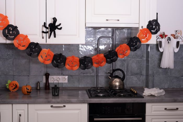 halloween-decorations-kitchen