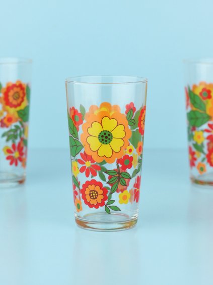 70s sklenice s květy