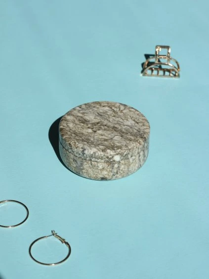 Mramorová dózička