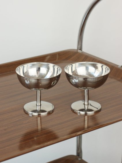 Dva nerezové pohárky