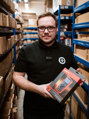 Lukáš Hliněný ve skladu