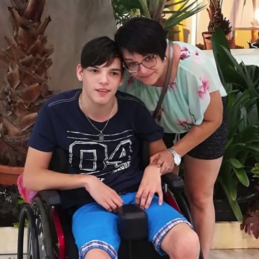 CBD olej z konopi i historia Romana