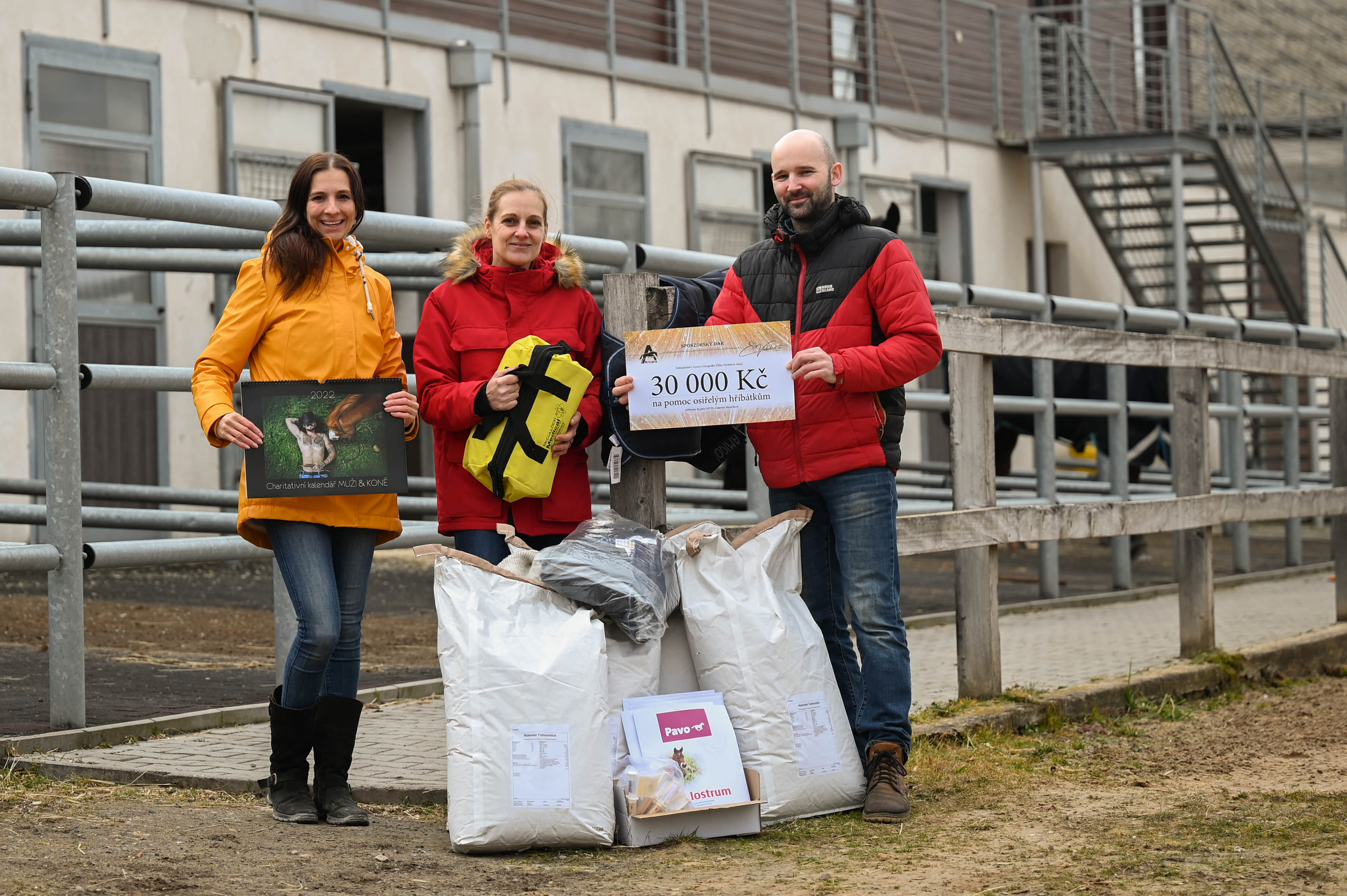 Podpořili jsme osiřelá hříbátka i domov důchodců