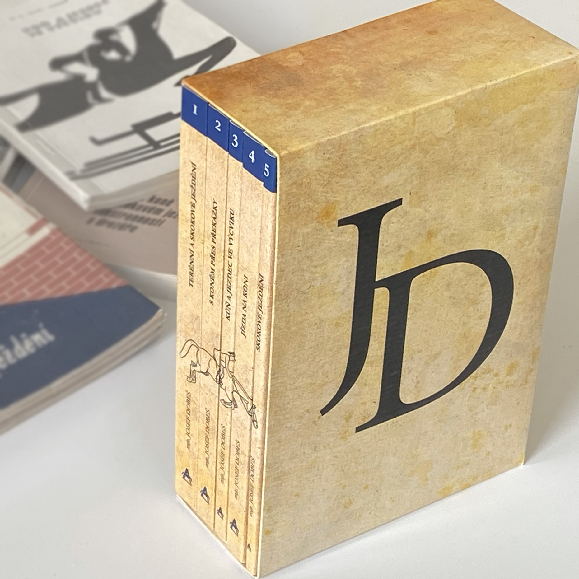 Major Dobeš se hlásí do služby.  Ale má nám ještě co říct?