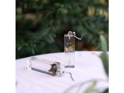 čiré kvádry s konopím a třpytem