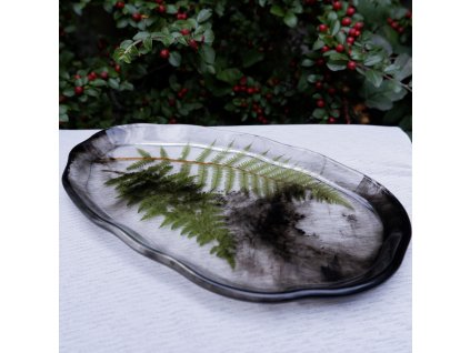 kouřový tác s kapradinami