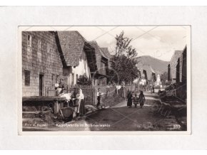 Strážný Prachatice Šumava ulice praní prádla ČB foto J. Seidel č. 553 1a