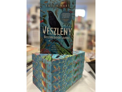 Emília Hart: Vészlény - Boszorkányok lányai - (Különleges kiadás)